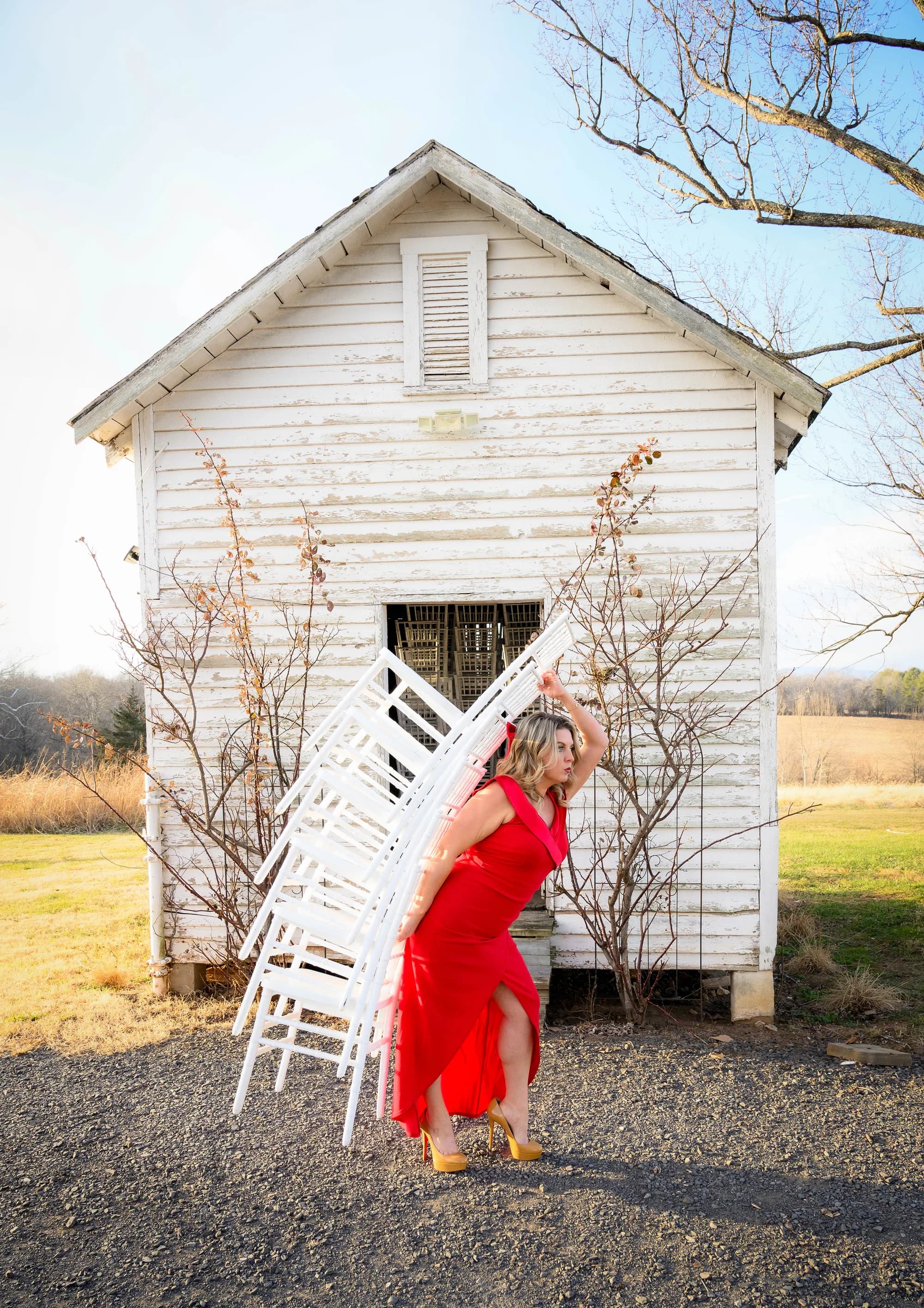 Stacking chiavari chairs
